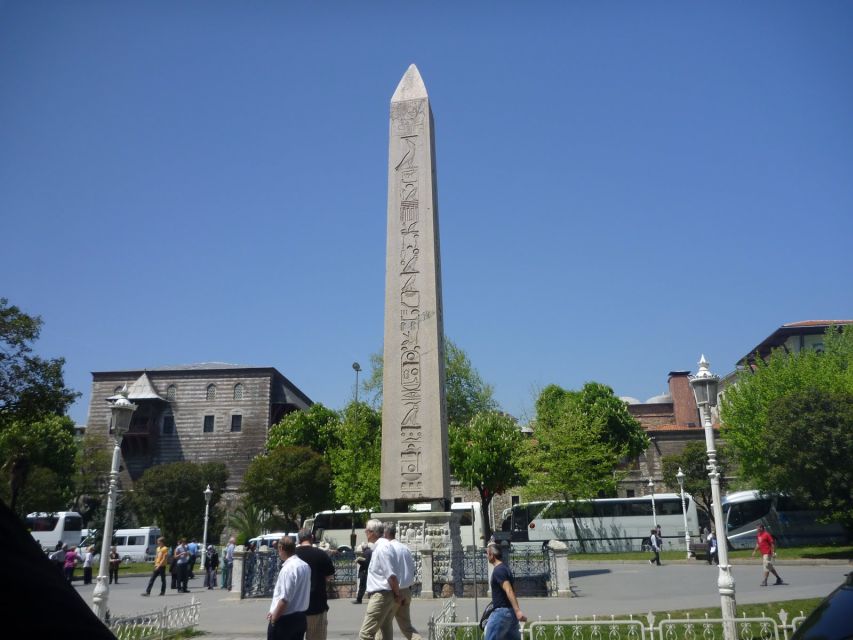İstanbul: Full-Day Tour with Grand Bazaar - Hagia Sophia and the meeting of two traditions