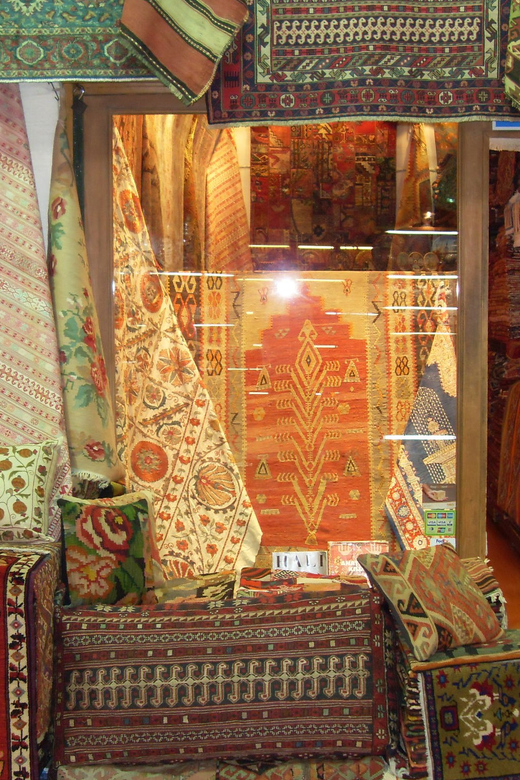 Istanbul: Grand Bazaar Shopping Experience with a Local - Finding textiles, jewelry, snacks, and mosaics