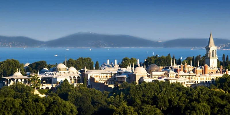 Istanbul: Guided Topkapi and Grand Bazaar with Small Group - Starting with central hotel pickup