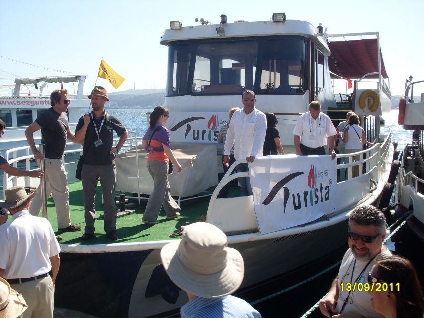 Istanbul: Morning Bosphorus Boat Tour with Spice Bazaar - Key points at a glance