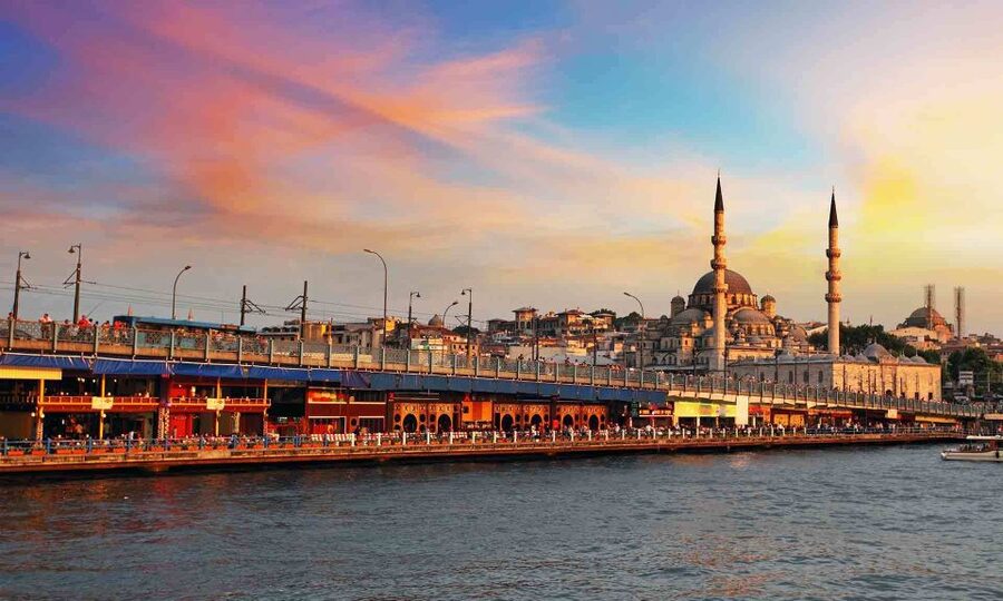 Istanbul Old City to Grand Bazaar Tour - Topkapi Palace and the Bosphorus view
