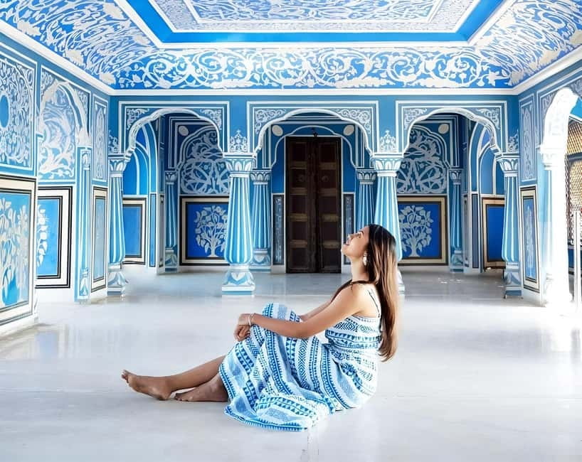 Jaipur: Half-Day Guided Sightseeing Tour with Flower Market - Jal Mahal makes a quick but memorable photo stop