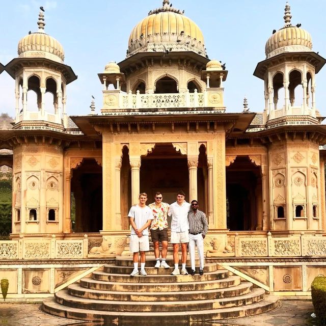 Jaipur: Half-Day Guided Sightseeing Tour with Flower Market - Hawa Mahal and the Pink City walls