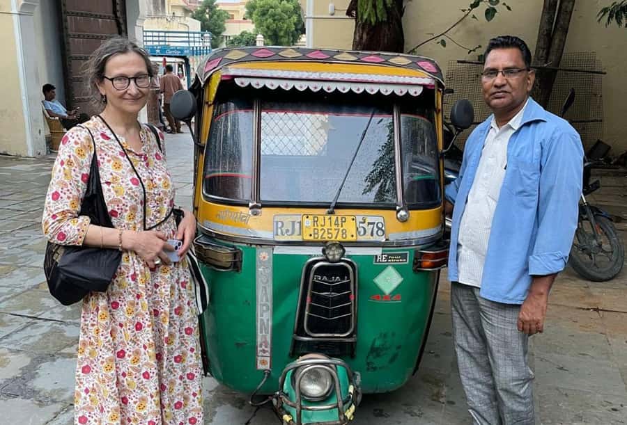 Jaipur: Half-Day or Full-Day Tour with Flower Market - Royal Gator Tumba and the story of Jaipur’s rulers
