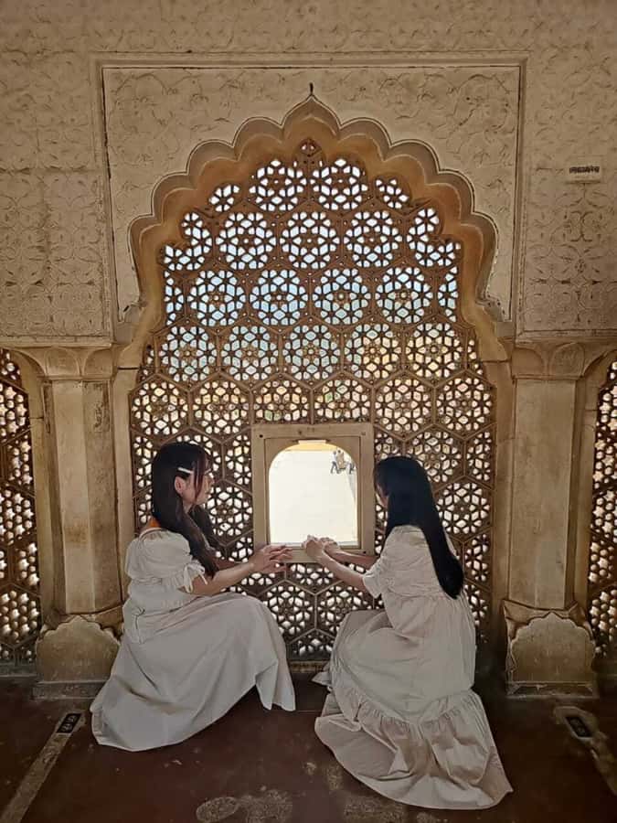 Jaipur: Half or Full Day Sightseeing Tour with Flower Market - Amber Fort requires the most time