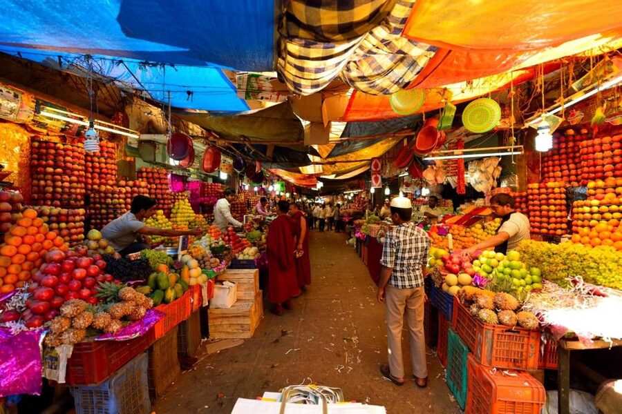 Jaipur Sightseeing by Tuk-Tuk: Temples, Palaces & Markets - City Palace: Jaipur’s royal center