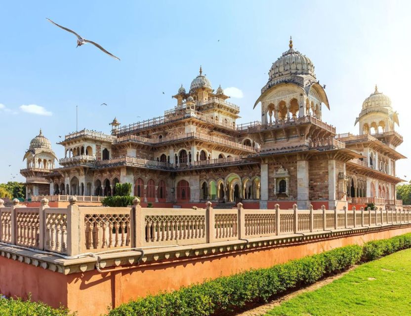 Jaipur Sightseeing by Tuk-Tuk: Temples, Palaces & Markets - Jantar Mantar: science in monumental form