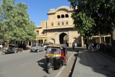 Jaipur Tuk-Tuk Tour with Flower Market Visit