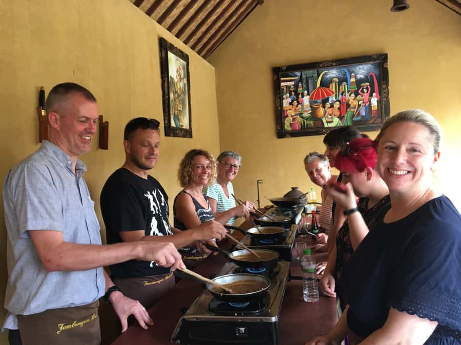Jambangan bali cooking class with morning market tour - Entering a Balinese Home