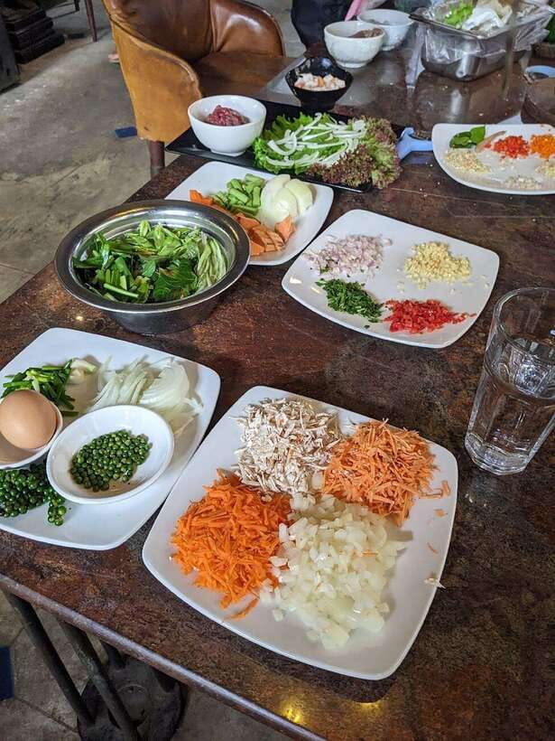 Kampot : Cooking Class in a Local Chef with Market Tour - The welcome and teaching style