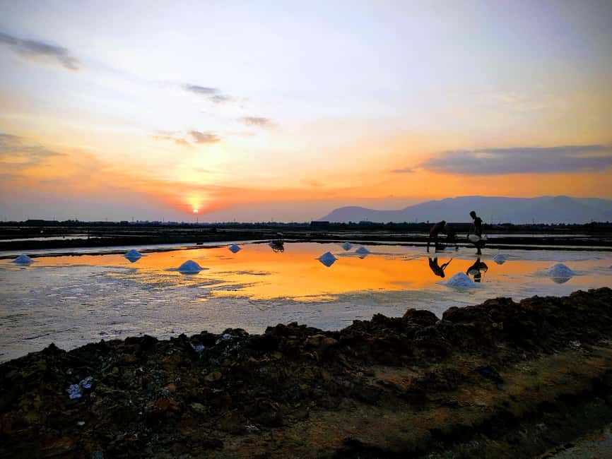 Kampot Pepper & Kep/Crab Market Tours: Salt, Secret lake - Reaching Kep and the Crab Market