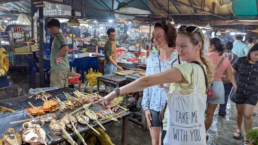 Kampot Pepper & Kep/Crab Market Tours: Salt, Secret lake - Setting out from Kampot by tuk-tuk