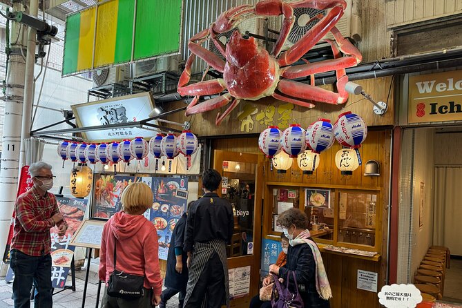 Kanazawa: 2-Hour Private Tour of Omicho Market with Tastings - The first 30 minutes: learning the market’s layout