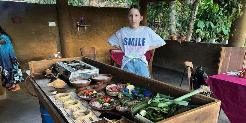 Kandy: Village Cooking Class 12 Dishes with Market Tour - Twelve dishes, not just one curry