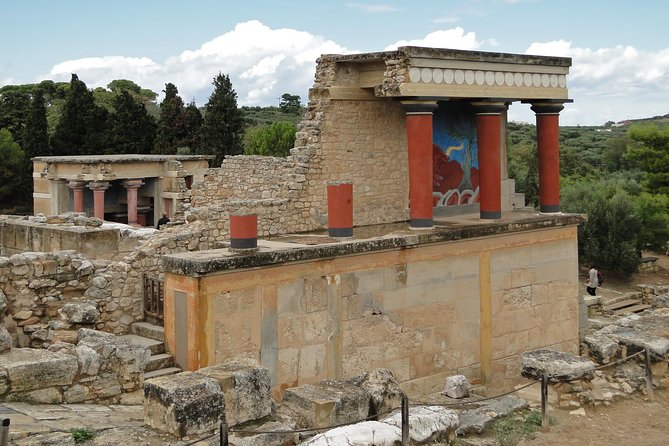 Knossos Palace guided tour - Heraklion City tour + market - Why this day trip works for first-time visitors