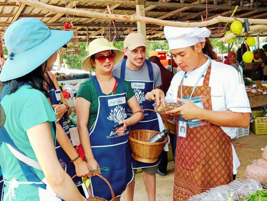 Ko Lanta: Thai Cooking Class with Market Tour and Dinner - Who should book this experience?