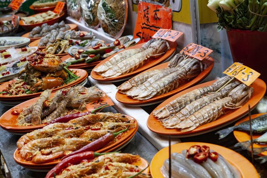 Kowloon: Private Night Markets & Street Food Experience - Mong Kok markets and the pleasure of getting slightly lost