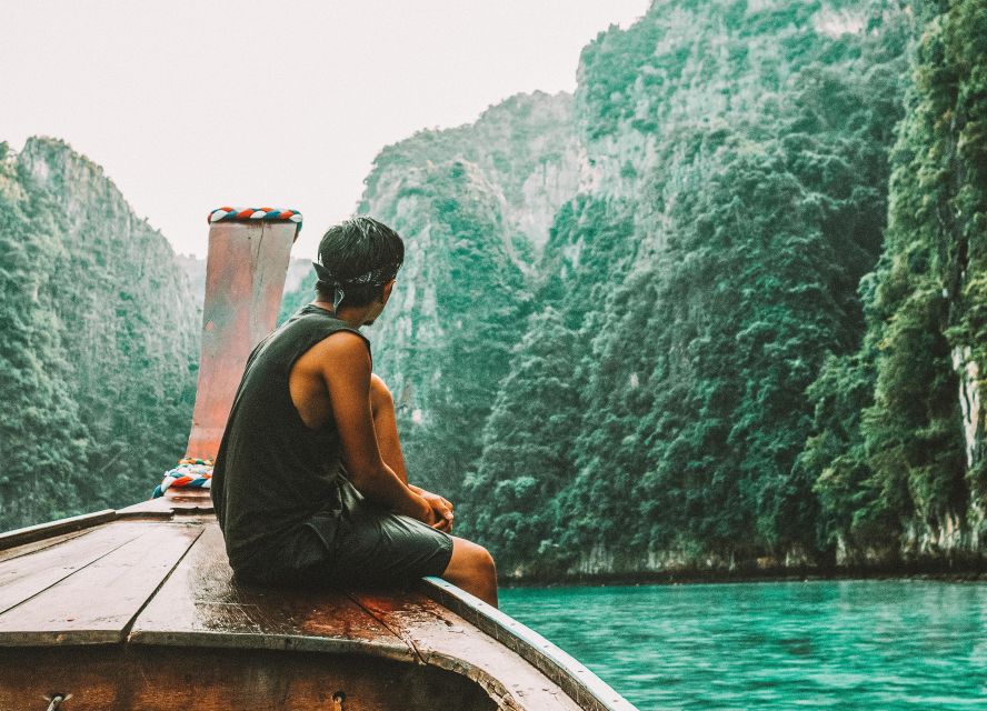 Krabi: Private Sunset Boat Trip and Night Market Tour - Who should book this evening?