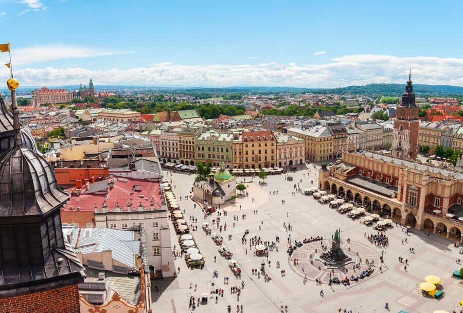 Krakow: The Underground Market Museum Guided Tour - Following the excavated streets and old workshops