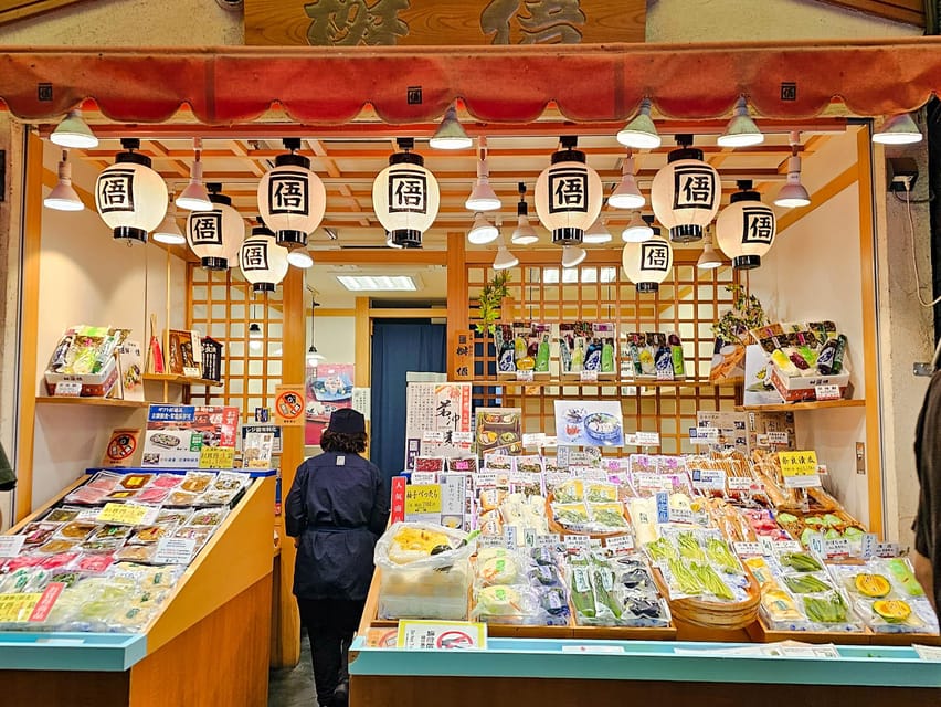 Kyoto: Nishiki Market and Depachika Food Tour with a Local - What you actually eat