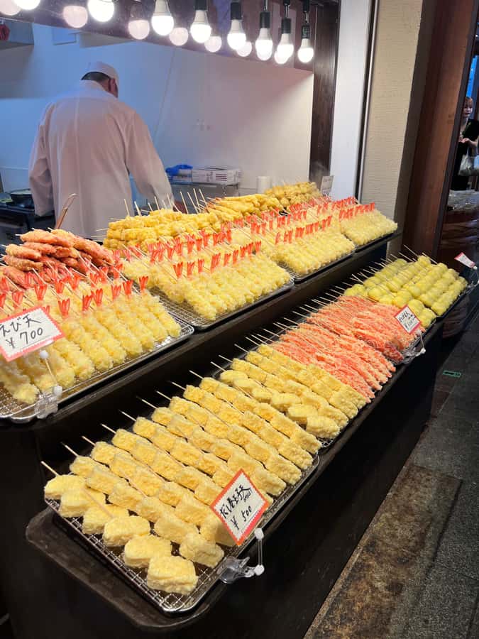 Kyoto: Nishiki Market Food Tour with Local Guide - Seasonal foods and the pleasure of small tastings