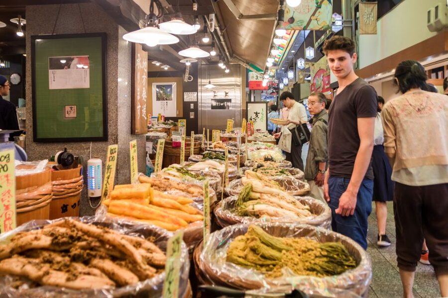 Kyoto: Nishiki Market Food Tour - What the three-hour route gives you