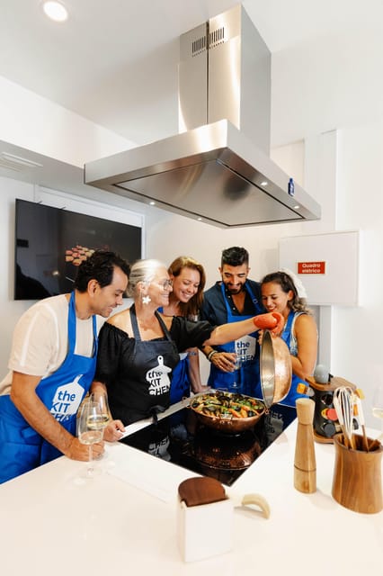 Lagos: Market Tour and Cataplana Cooking Class - What the $117 price really covers