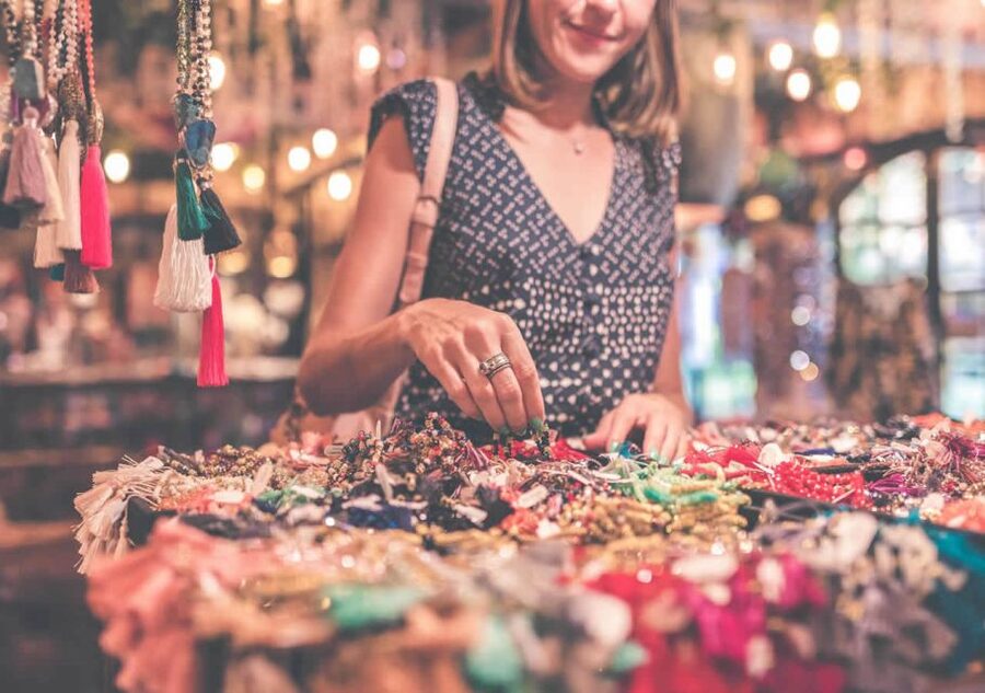 Lanzarote: Teguise Handicraft Market and La Graciosa Island - Why this Lanzarote combination works