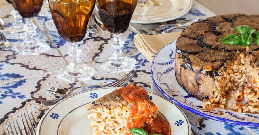 Lecce: Market & Lunch/Dinner at a Local's Home - Key points at a glance