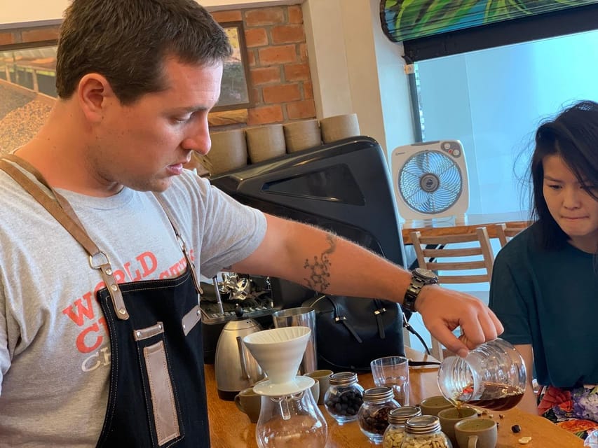 Lima: Food Tour on Local Market - Ending at Bolivarsito and the optional Pisco Sour