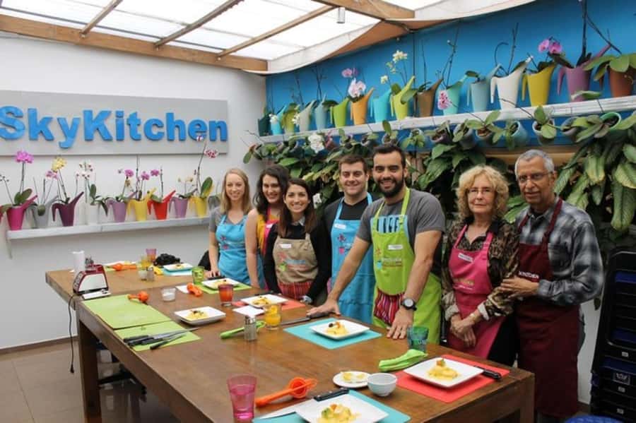 Lima: Market Tour, 35 Fruits Tasting & Cooking Class - Who should book this experience?