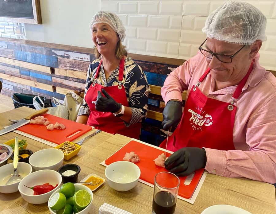 Lima: Market Tour and Cooking Class with Pisco Sour - Moving from the market to the cooking class