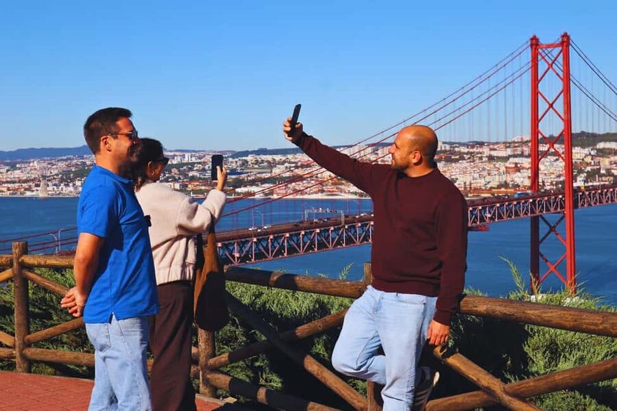 Lisbon: Setúbal Market and Wine tour with Cooking class - Fortress São Filipe and Setúbal’s coastal setting