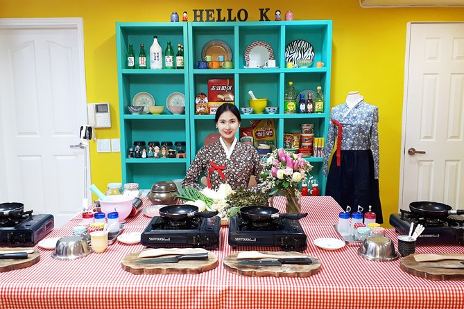 Local Home Korean Cooking Class & Market Adventure in Seoul - The Hanjeongsik table is the payoff