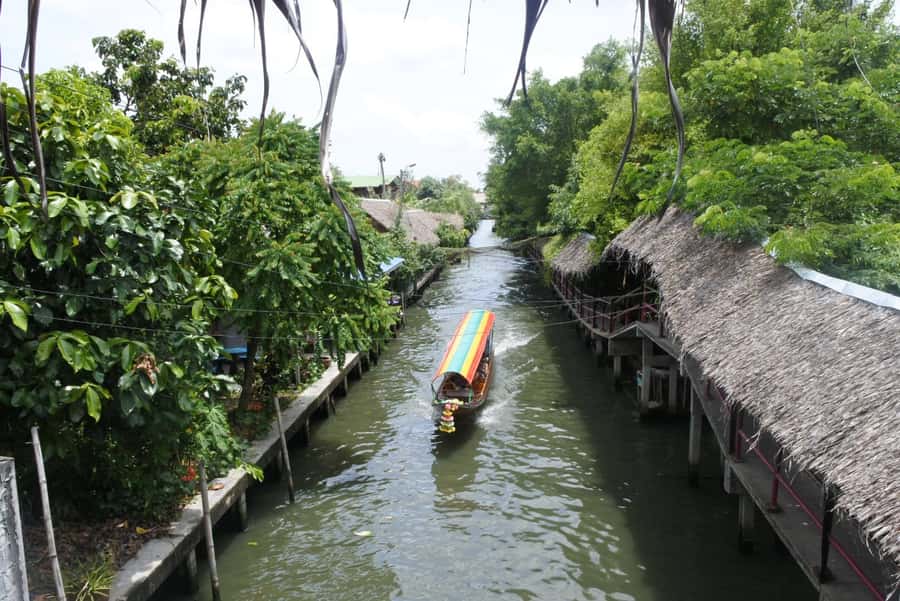 Local Weekend Markets: Khlong Lat Mayom & Chatuchak Tour - Or Tor Kor and Bangkok’s best-looking produce