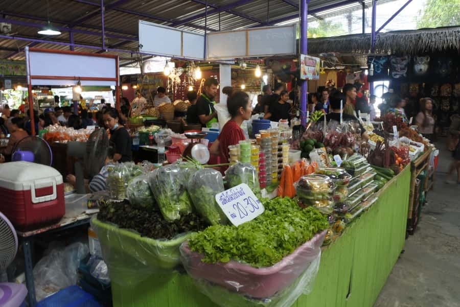 Local Weekend Markets: Khlong Lat Mayom & Chatuchak Tour - The guide can shape the whole day