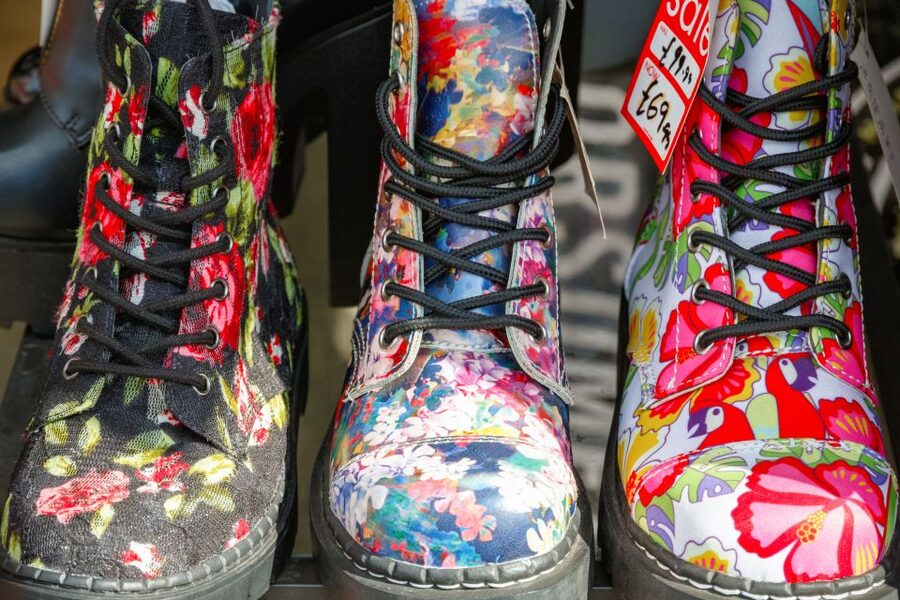 London: Markets, Street Art, and Camden Town Walking Tour - Camden Town, from market stalls to a cold beer