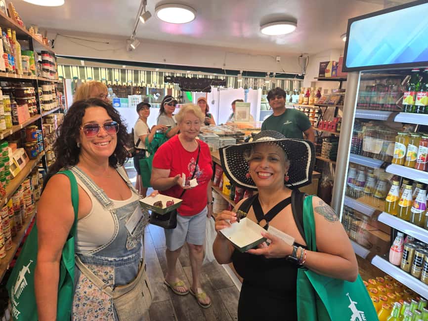 Los Angeles: Original Farmers Market Food & History Tour - Why the Original Farmers Market makes a good food tour setting