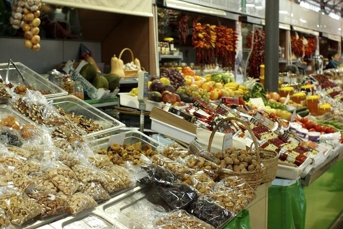 Loule Traditional Market Tour - Finding the castle and narrow shopping streets