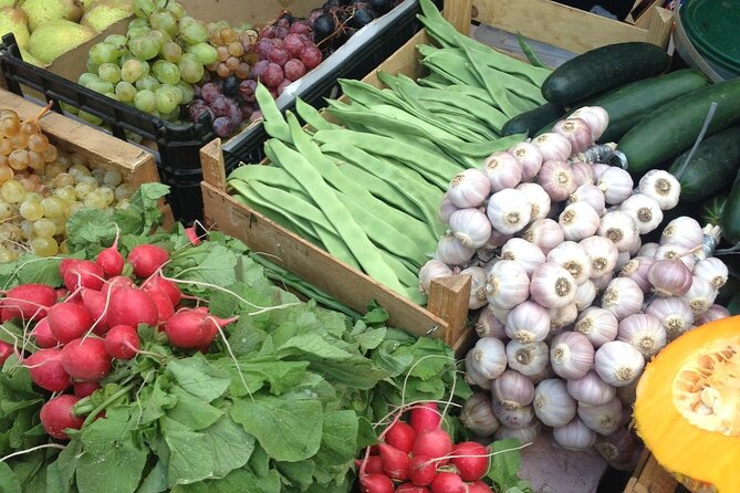 Loule Traditional Market Tour - The early start and group size