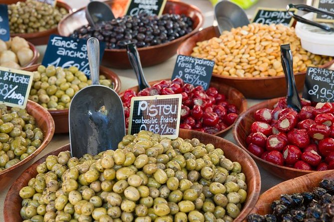 Luberon Market & Villages Day Trip from Aix-en-Provence - Lourmarin is the best market-day choice