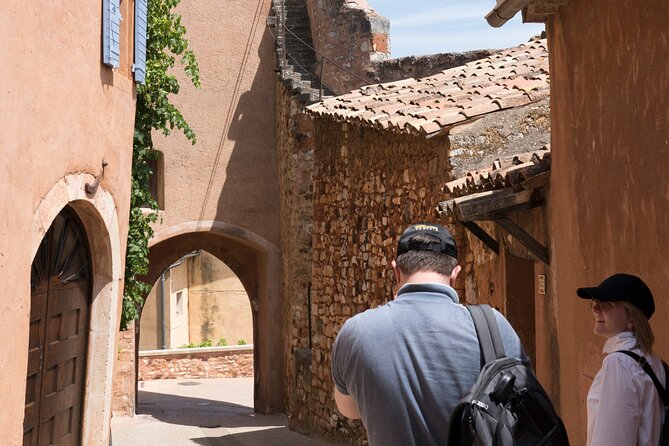 Luberon Market & Villages from Avignon - Lacoste and the Marquis de Sade ruins
