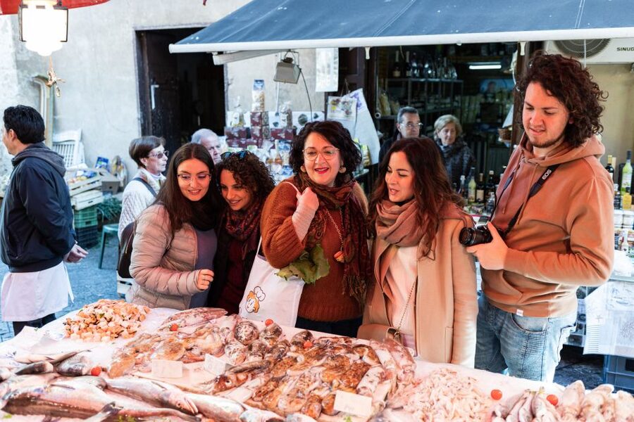 Lucca: Market and Cooking Class at a Local's Home - Key points to know before you book