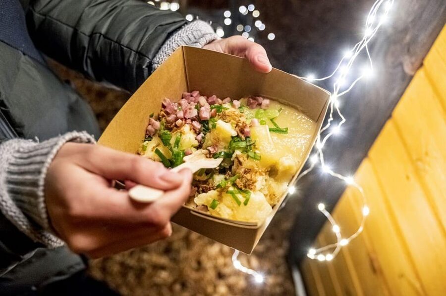 Luxembourg: Christmas Market Food Tour with Tastings - Saint Nicholas Day and Luxembourg’s holiday customs