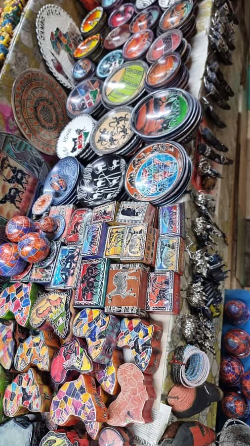 Maasai Market Souvenir Shopping - A short Nairobi walk if you still have time