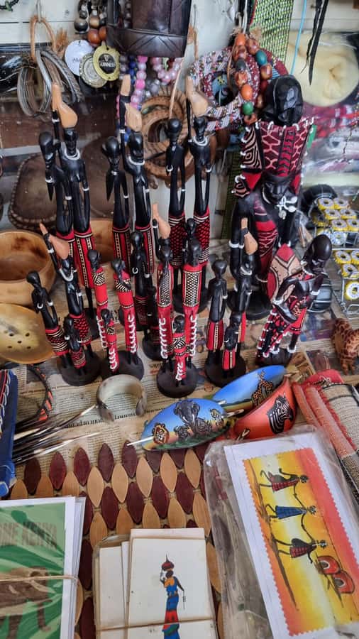 Maasai Market Souvenir Shopping - City-center gift shops before the market