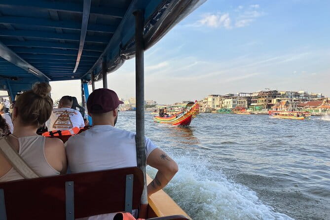 Maeklong Railway and Damnoen Saduak Floating Market Tour - The museum, lunch, and Thai costume option