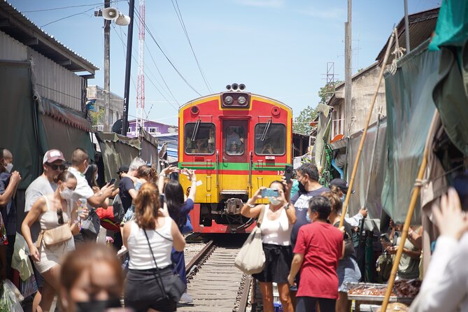 Maeklong Railway Market and Floating Market - Timing tips that can improve the day