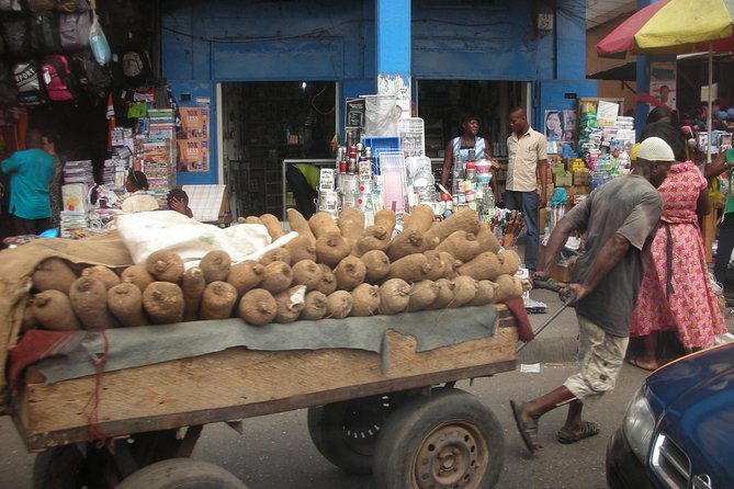 Makola Market Walking Tour - Heat, Crowds, Traffic, and Sensory Overload
