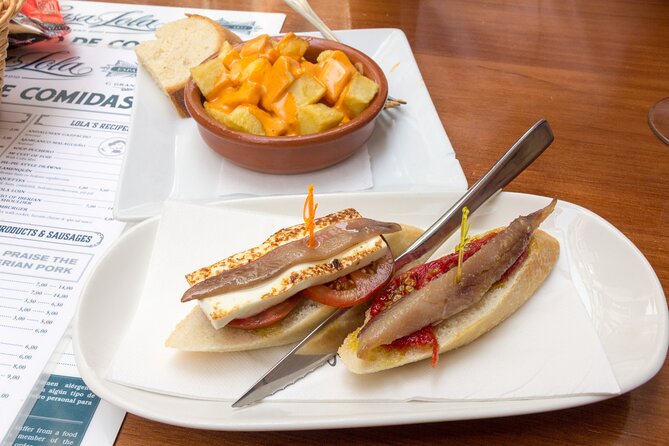 Malaga Market Food Tour: Tapas, Drinks, and Local Flavors - Key points before you book